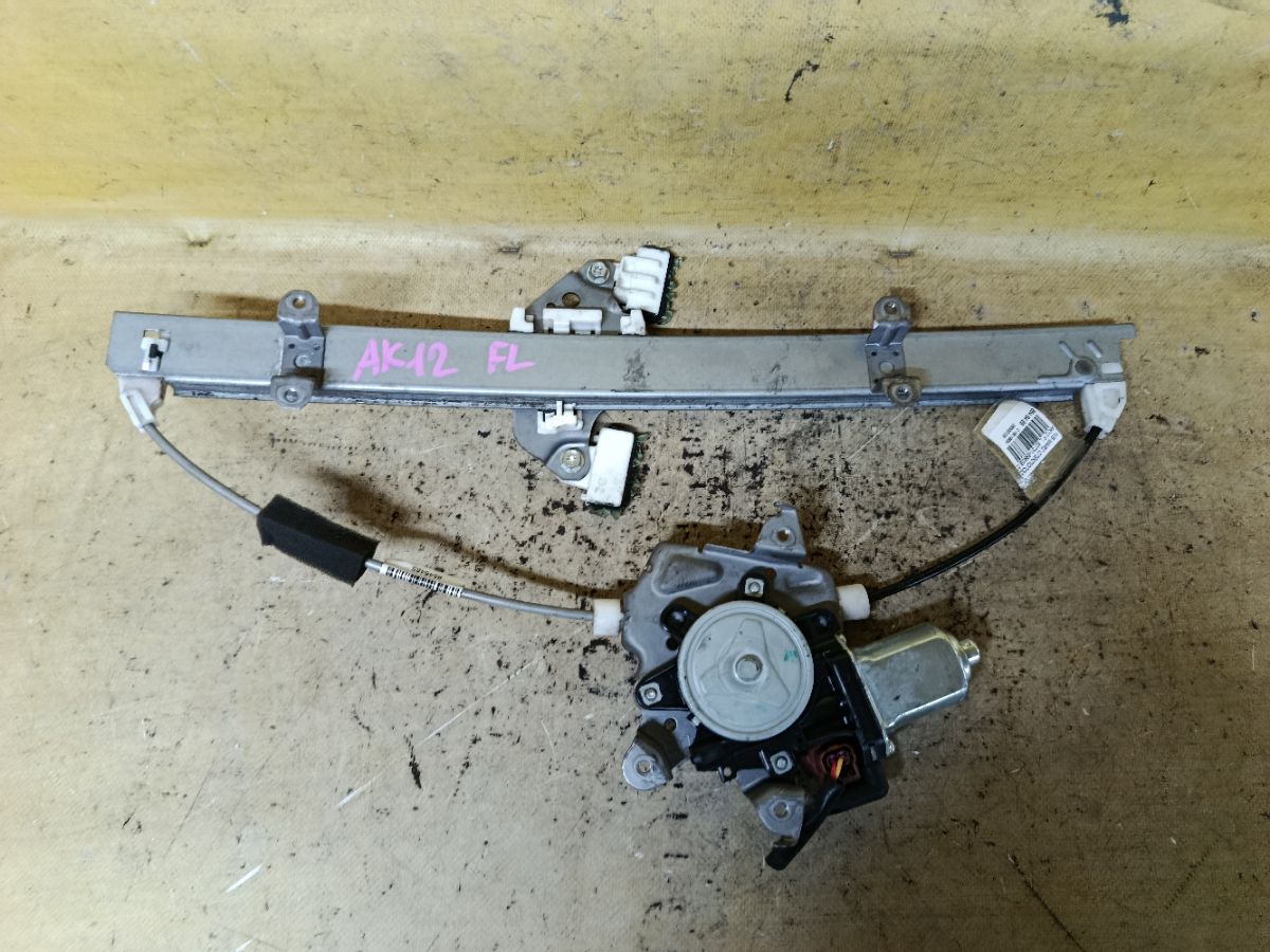 Стеклоподъемный механизм 80731-8990B на Nissan March AK12 Фото 1