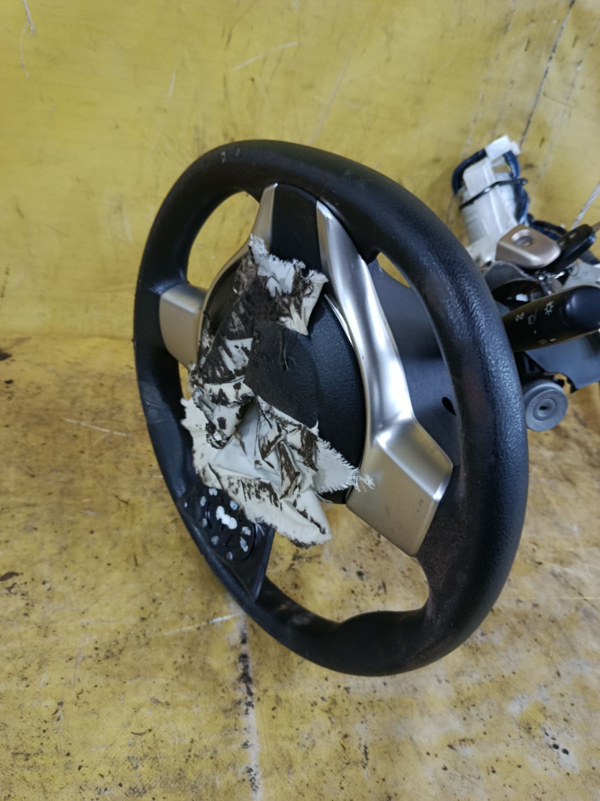 Рулевая колонка на Toyota Vitz KSP130 Фото 3