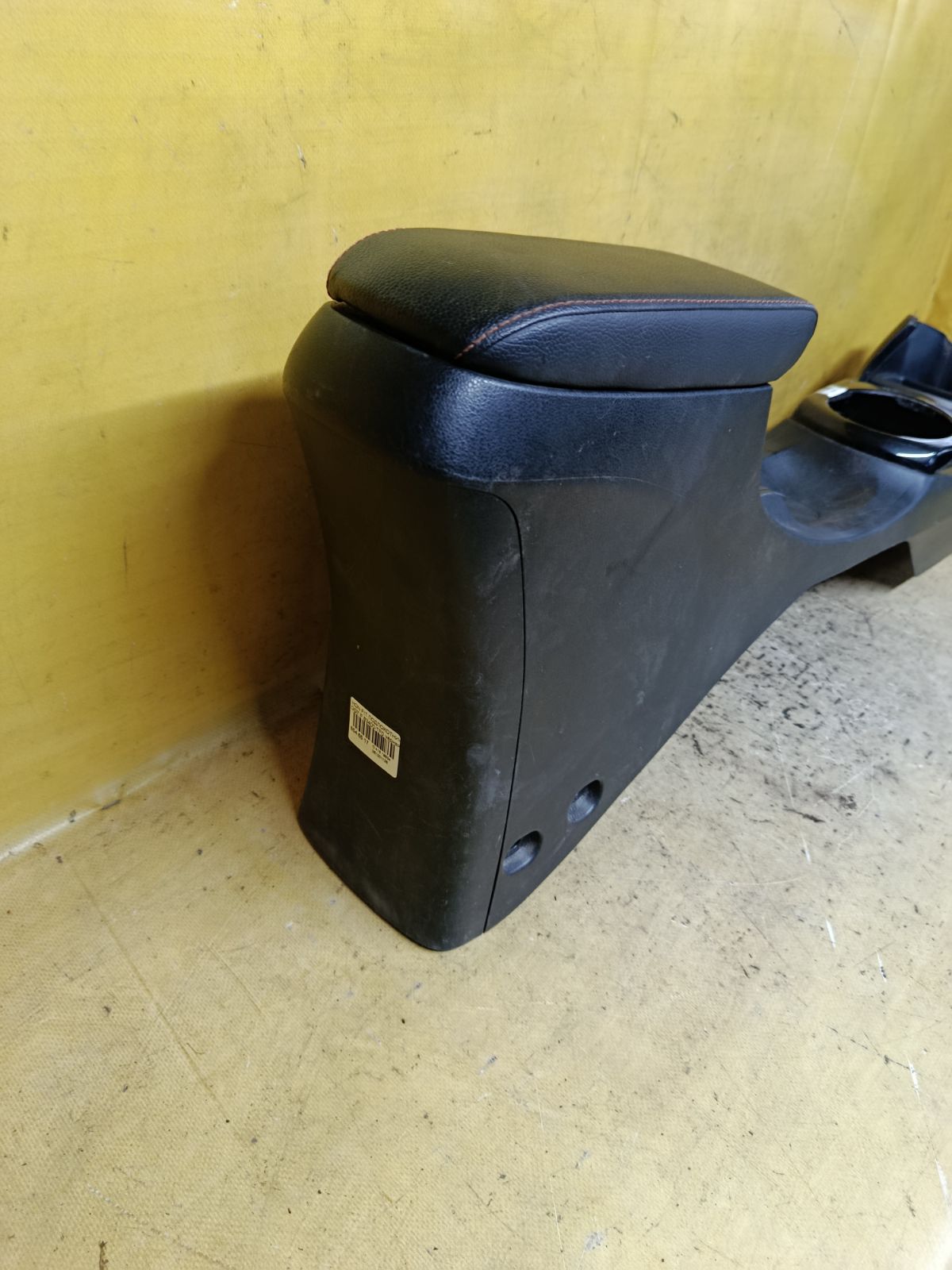 Подлокотник 83400-TF0 на Honda Fit Shuttle GG7 Фото 5