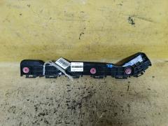 Крепление бампера на Toyota Voxy ZWR80G 52156-28100, Заднее Левое расположение