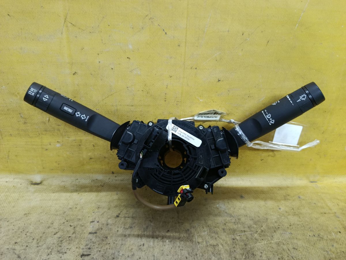 Переключатель поворотов 13500692, 25947772, 13243595 на Chevrolet Cruze J300 Фото 2