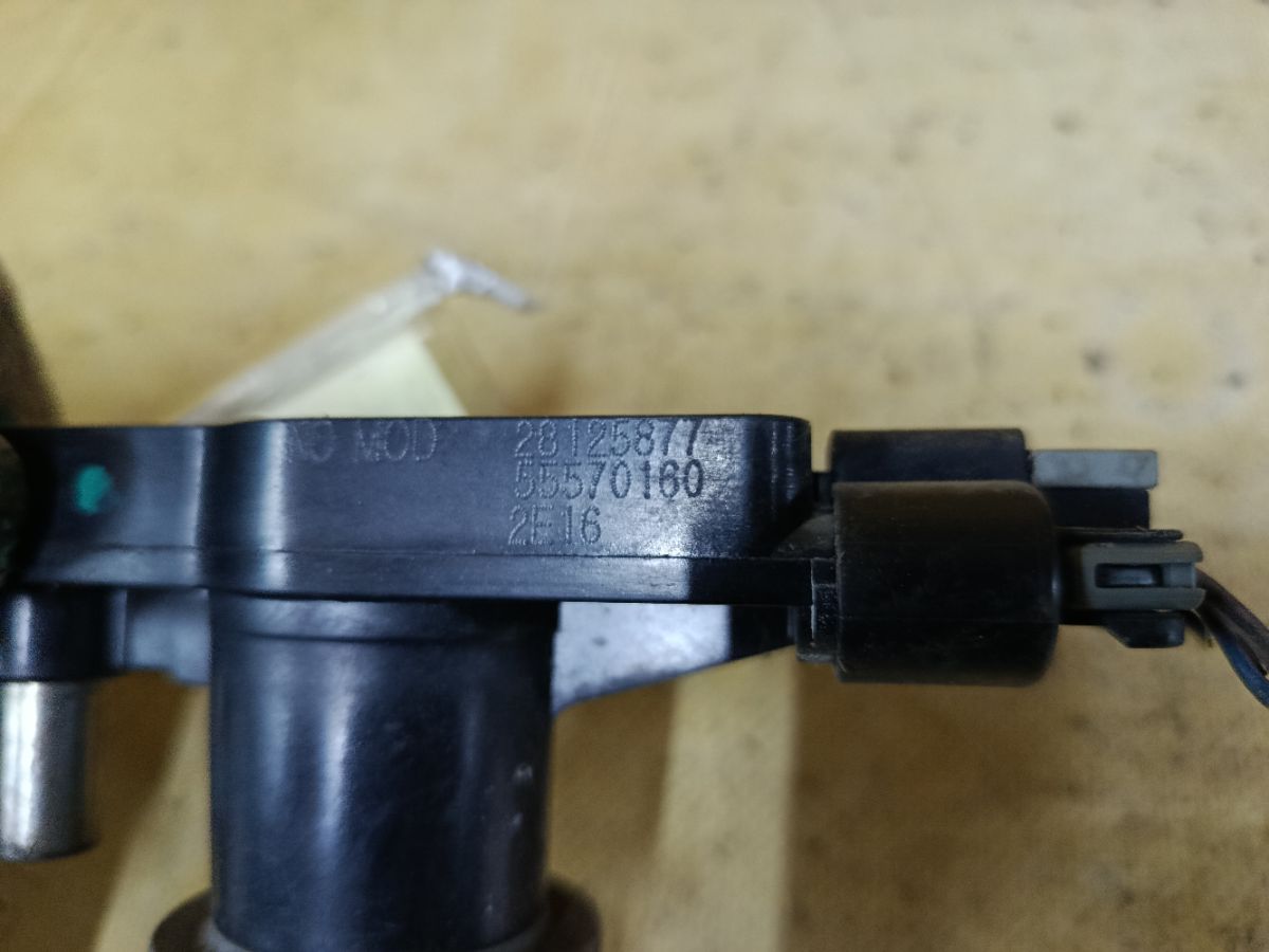 Катушка зажигания 55570160, 28125877 на Chevrolet Cruze J300 F18D4 Фото 5