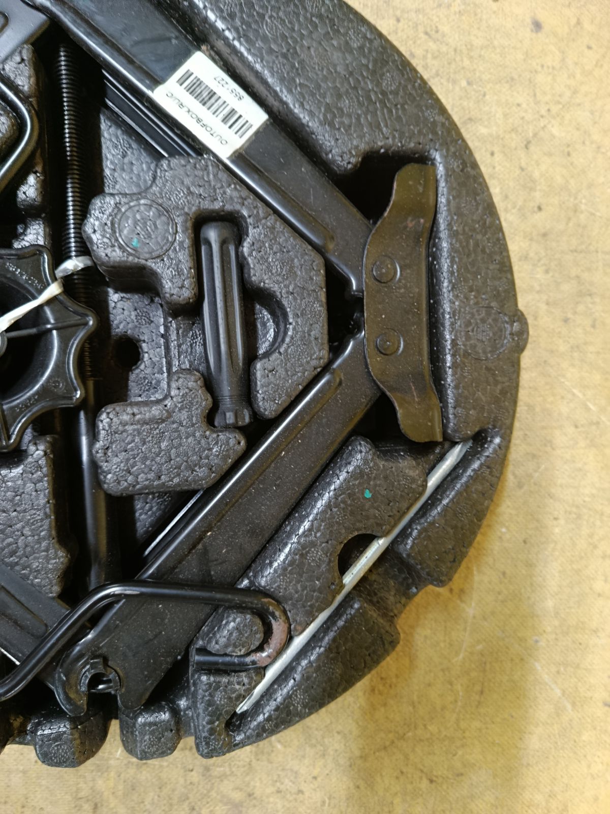 Домкрат 132555681, 132555682 на Chevrolet Cruze J300 Фото 3