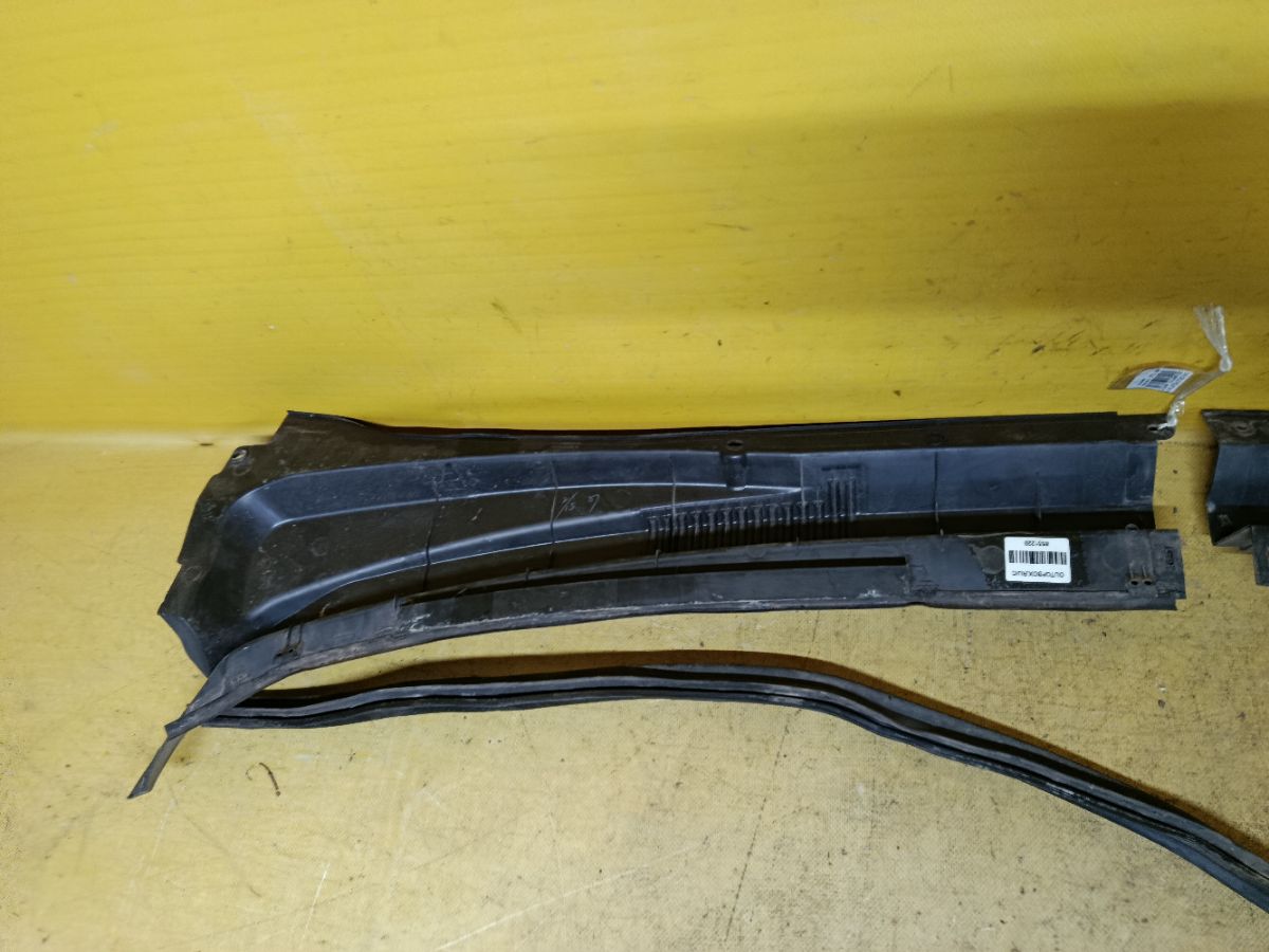 Решетка под лобовое стекло 94567078, 94567077 на Chevrolet Cruze J300 Фото 6