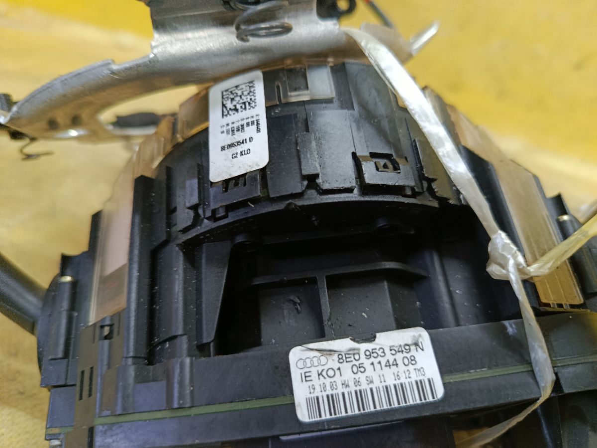 Переключатель поворотов 8E0953541D, 8E0953549N, 4E0953503B, 8E0419091BA на Audi A4 8E Фото 6