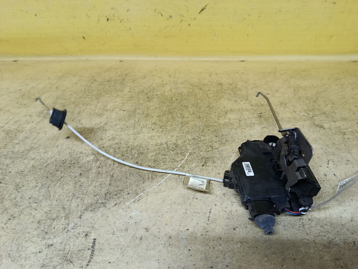 Замок двери 4B1837015G на Audi A4 8E Фото 3