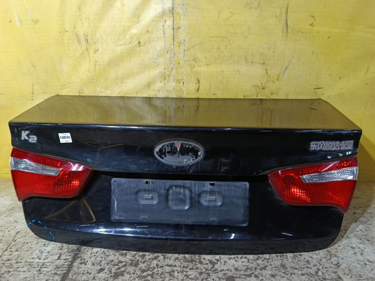 Крышка багажника на Kia Rio QB Фото 3