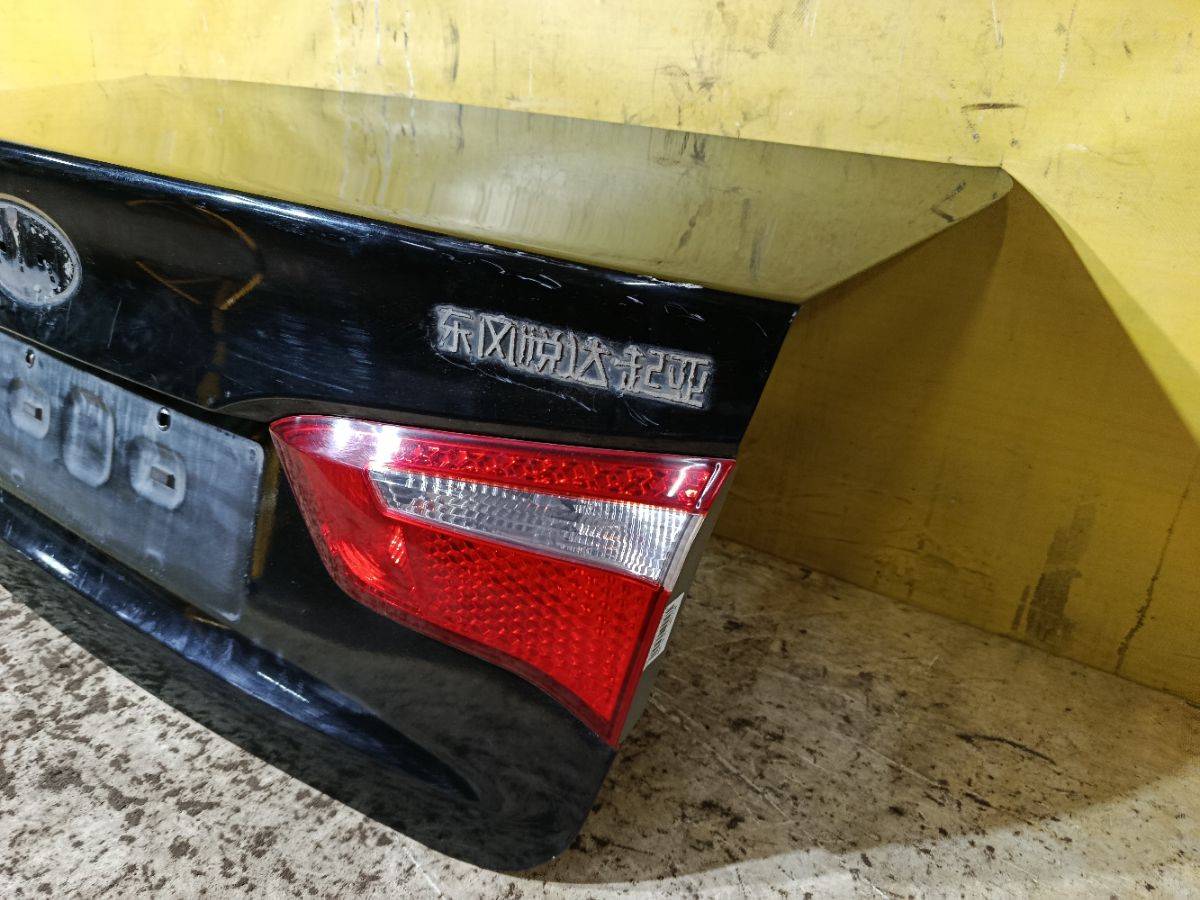 Крышка багажника на Kia Rio QB Фото 4