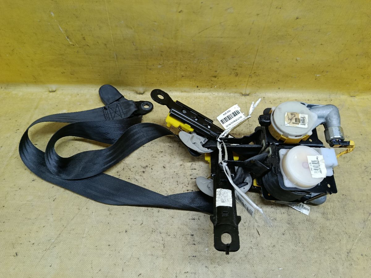 Ремень безопасности 88820-2Z000, 88810-2Z000 на Hyundai Ix35 LM G4KD Фото 2
