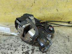 Замок двери на Toyota Corolla ZZE150L Фото 3