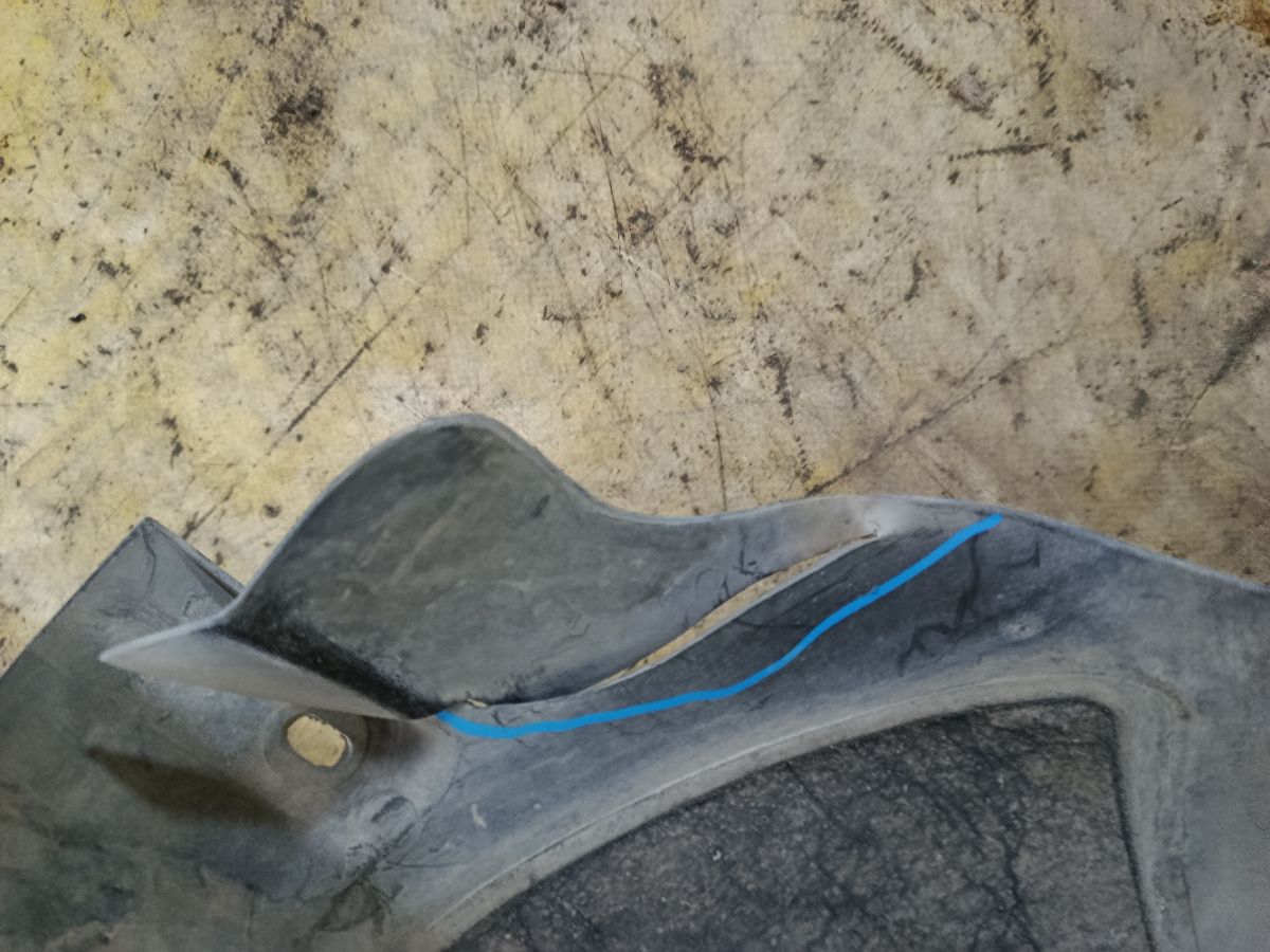 Подкрылок 13285613 на Opel Astra J Фото 4