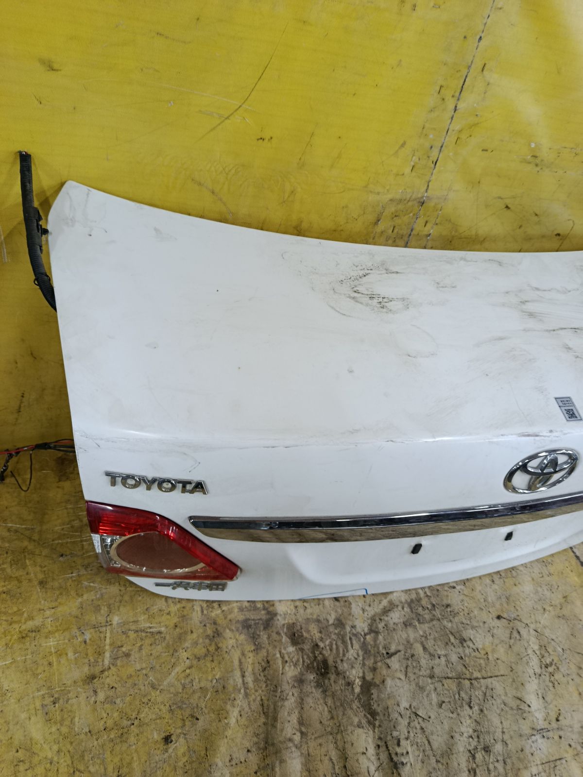 Крышка багажника 02-198 02-198, на Toyota Corolla ZZE150L Фото 2