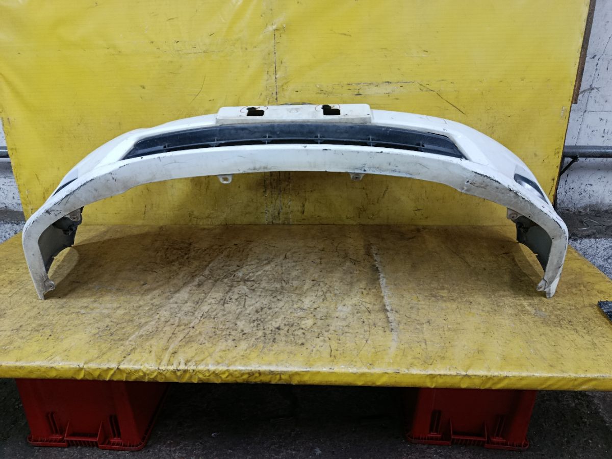 Бампер 52119-02B30 на Toyota Corolla ZRE151L Фото 6