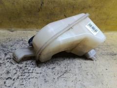 Бачок расширительный 16480-0T010 на Toyota Corolla ZRE151L 1ZR-FE Фото 2