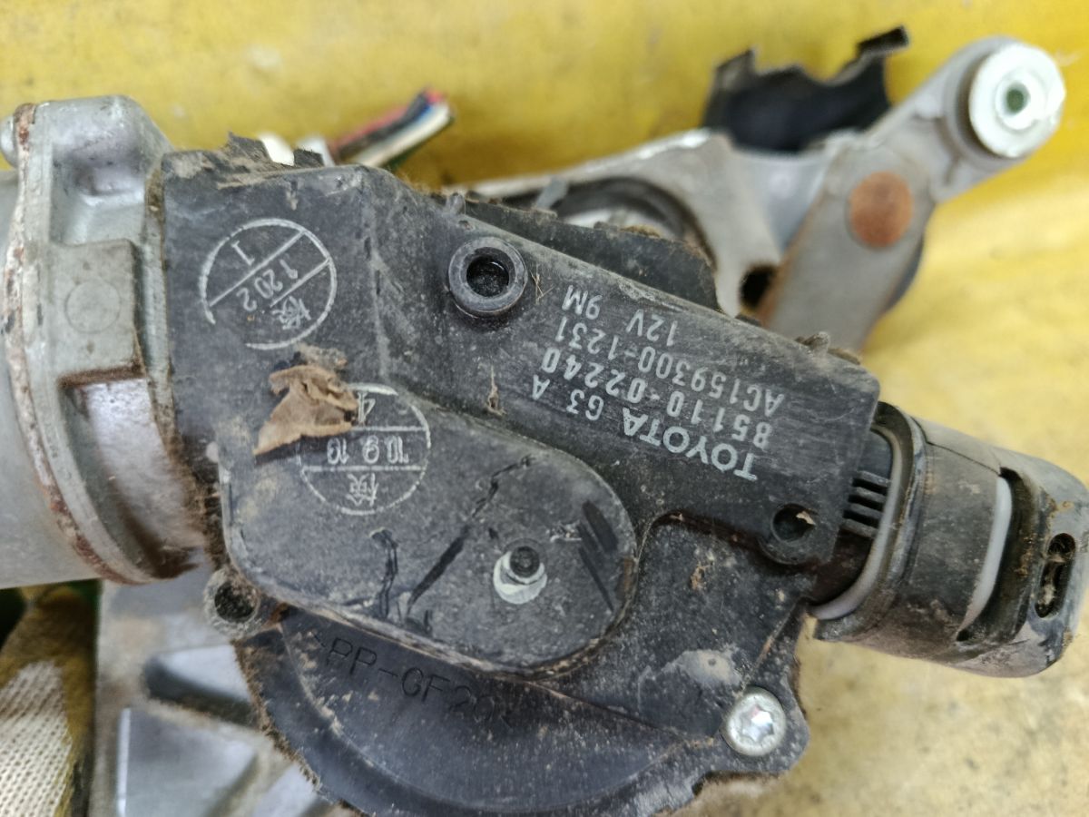 Мотор привода дворников 85110-02240 на Toyota Corolla ZRE151L Фото 2