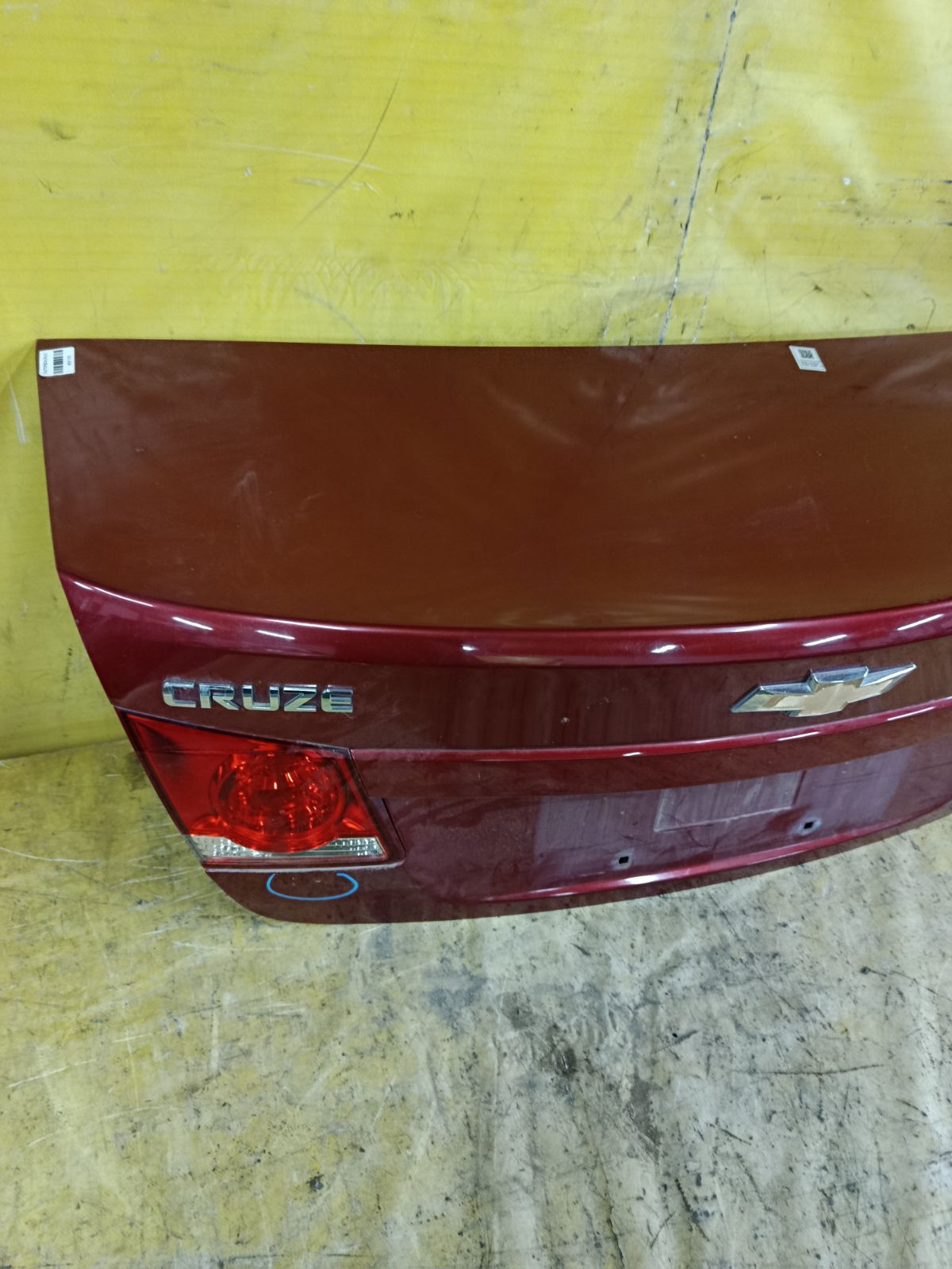 Крышка багажника на Chevrolet Cruze J300 Фото 2