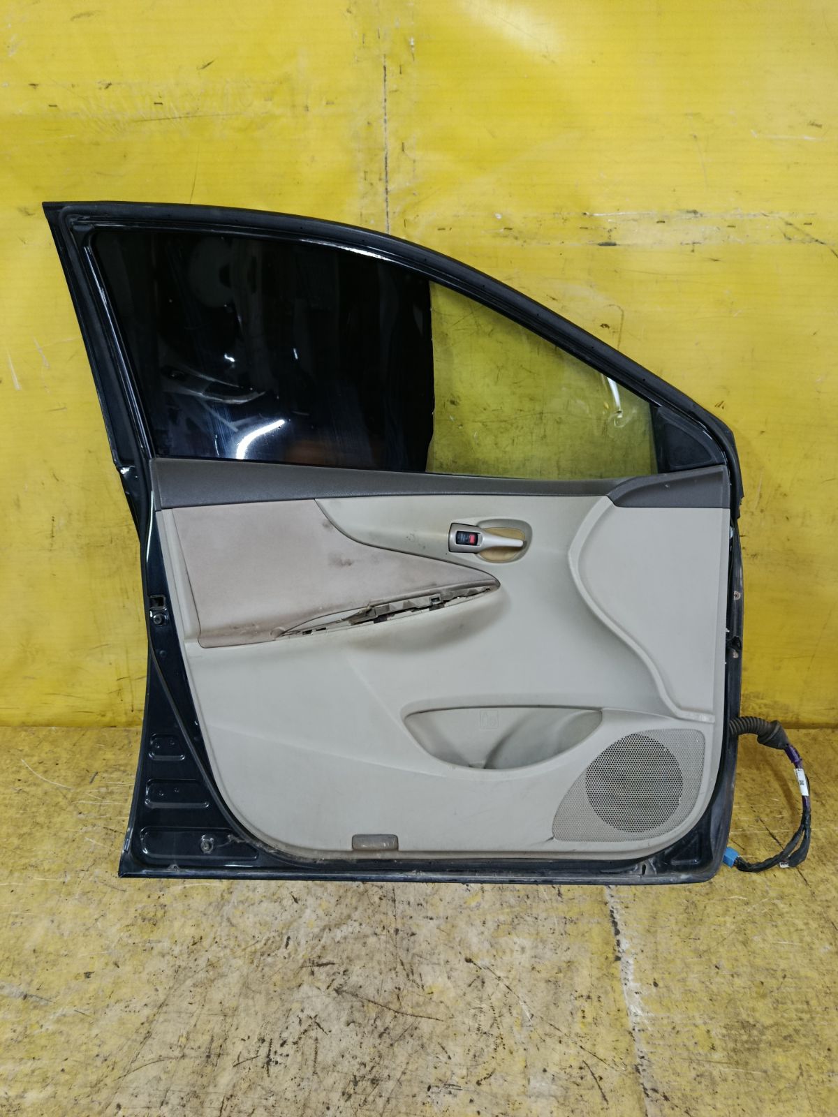 Дверь боковая на Toyota Corolla ZRE151L Фото 7