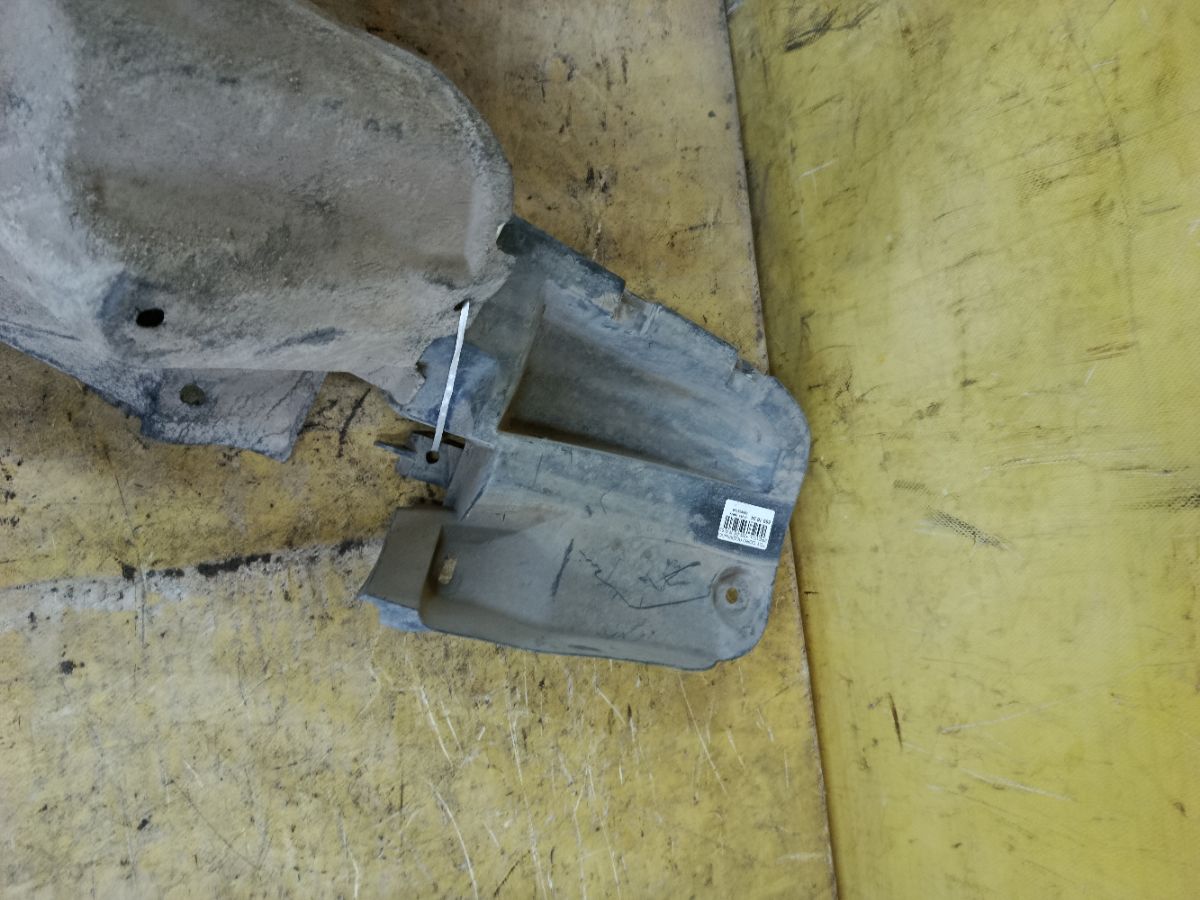 Подкрылок 52592-02150 на Toyota Corolla ZRE151L 1ZR-FE Фото 2