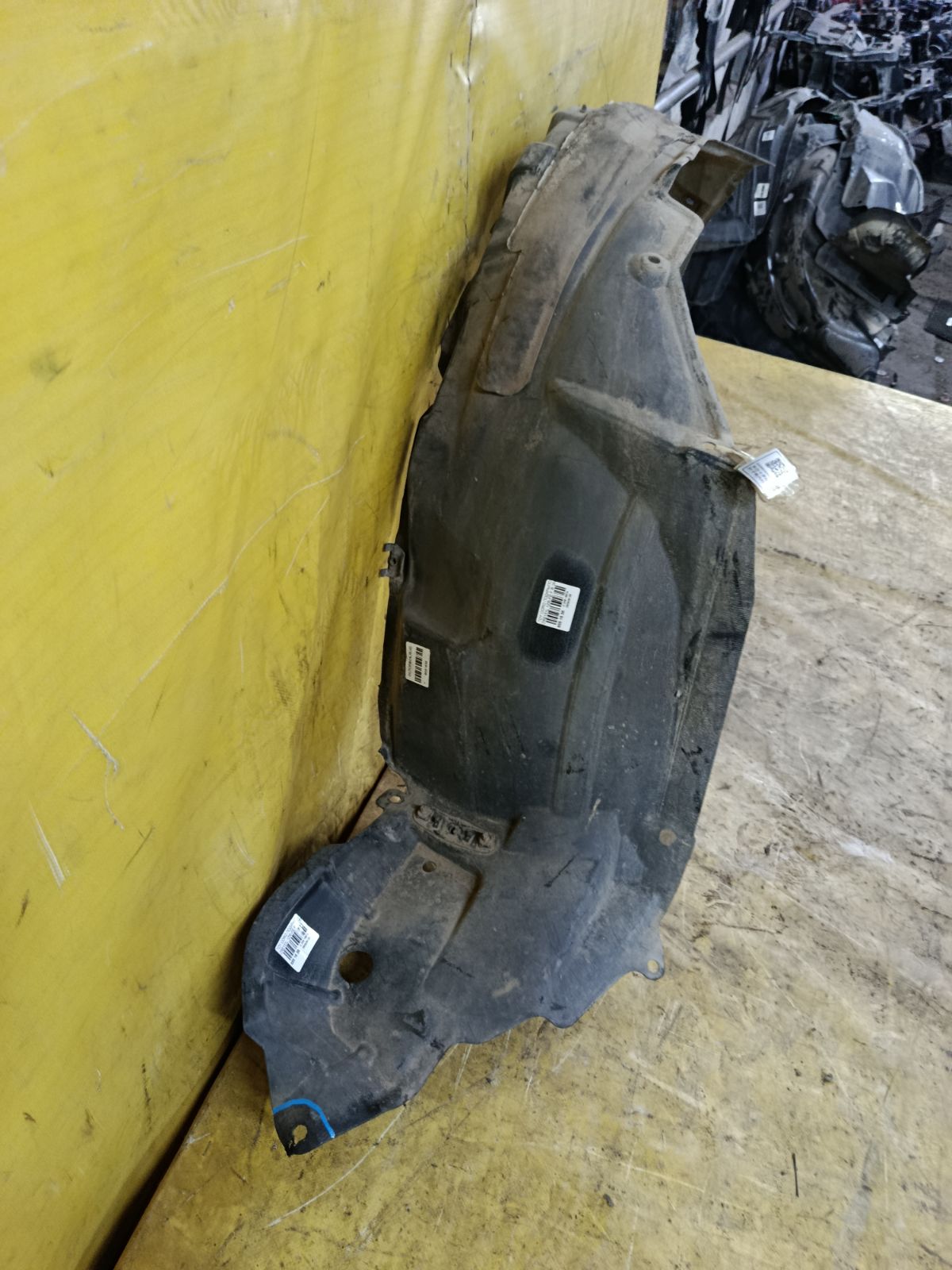 Подкрылок на Toyota Corolla ZRE151L 1ZR-FE Фото 2