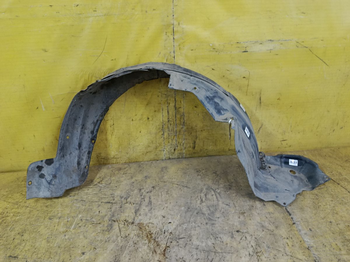 Подкрылок на Toyota Corolla ZRE151L 1ZR-FE Фото 1