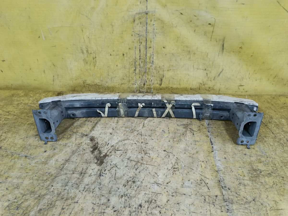 Жесткость бампера на Toyota Corolla ZRE151L Фото 2