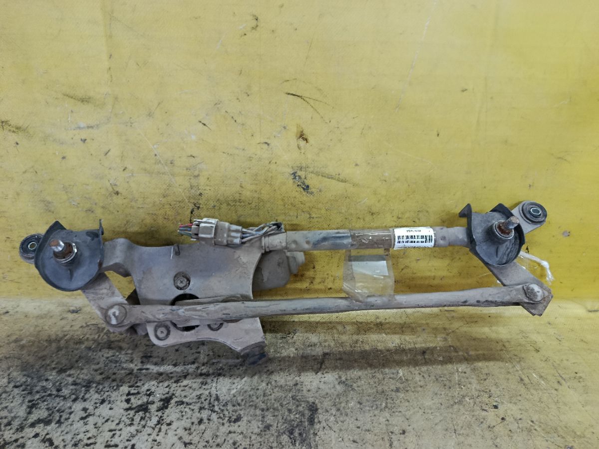 Мотор привода дворников 85110-02240 на Toyota Corolla ZRE151L Фото 2