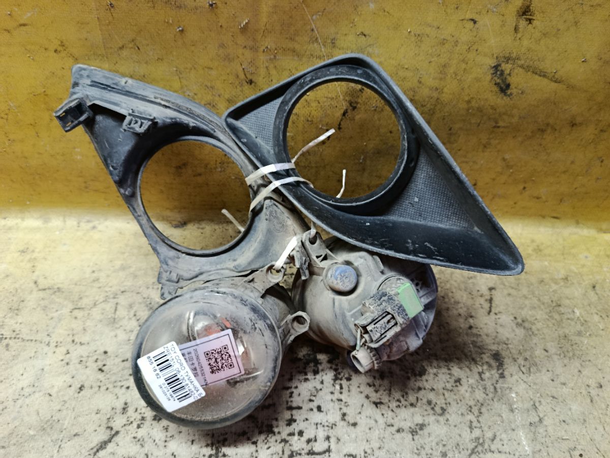 Туманка бамперная 06-130 06-130,81482-02070, 81481-02080 на Toyota Corolla ZRE151L Фото 3