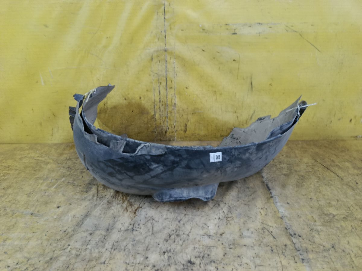 Подкрылок 5M59-16114-AA, 5M51-16115-AB на Ford Focus 2 Фото 1