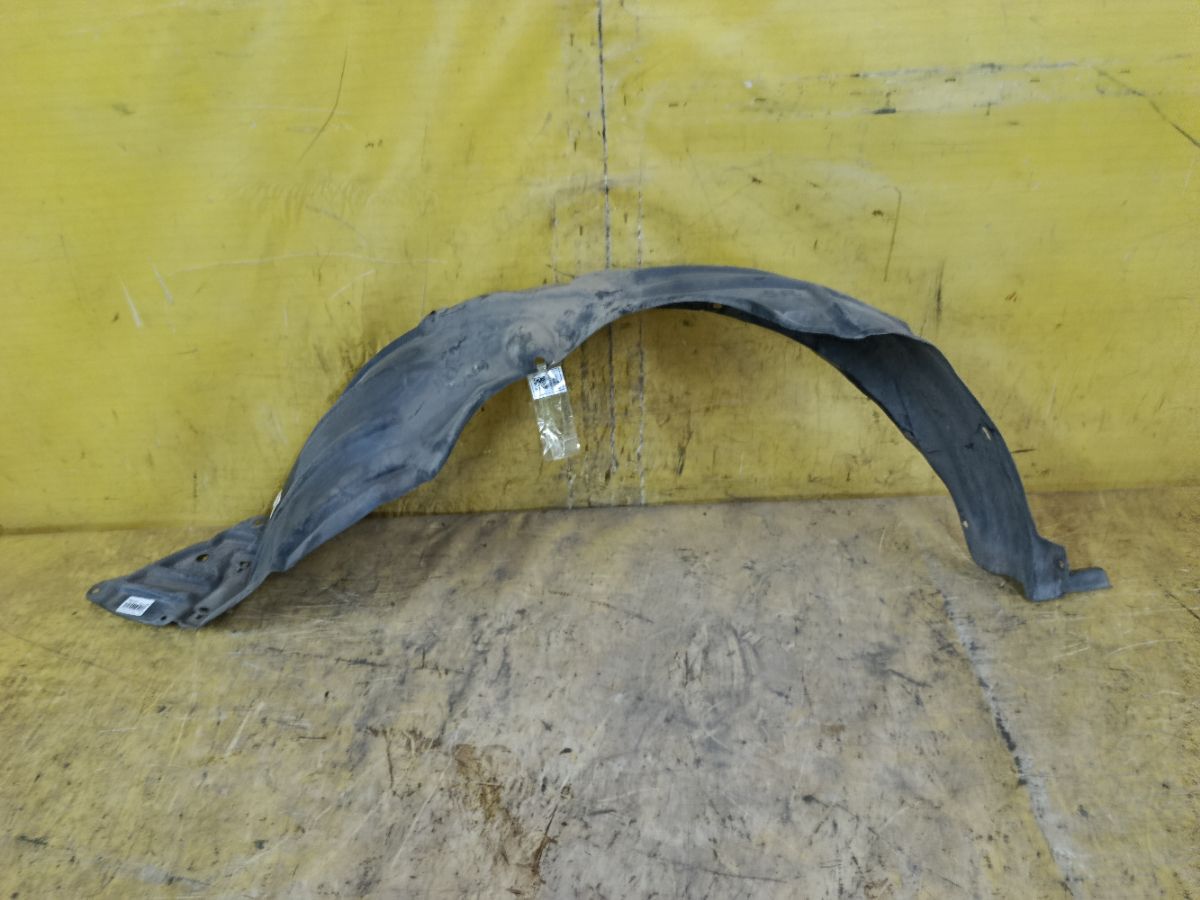 Подкрылок 53875-0D110 на Toyota Yaris ZSP92 1ZR-FE Фото 4