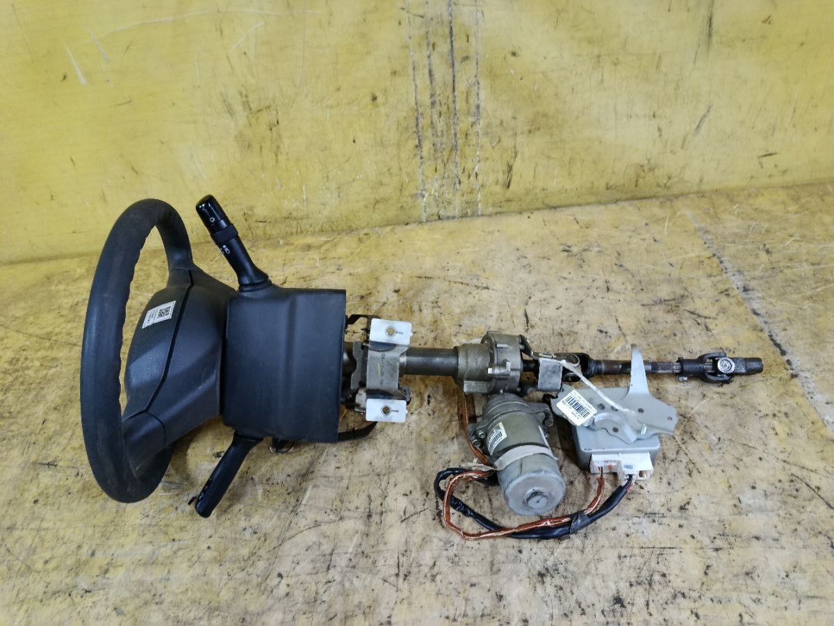 Рулевая колонка на Toyota Yaris NCP92 Фото 2
