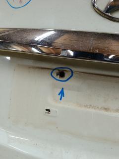 Крышка багажника на Hyundai Solaris RB Фото 6