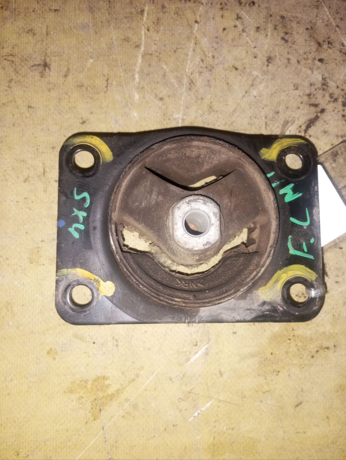 Подушка двигателя на Suzuki Sx4 YA11S M16A Фото 3