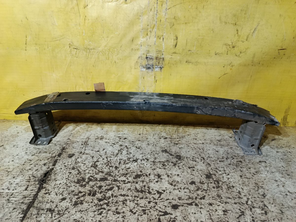 Жесткость бампера на Toyota Corolla ZRE151L Фото 3