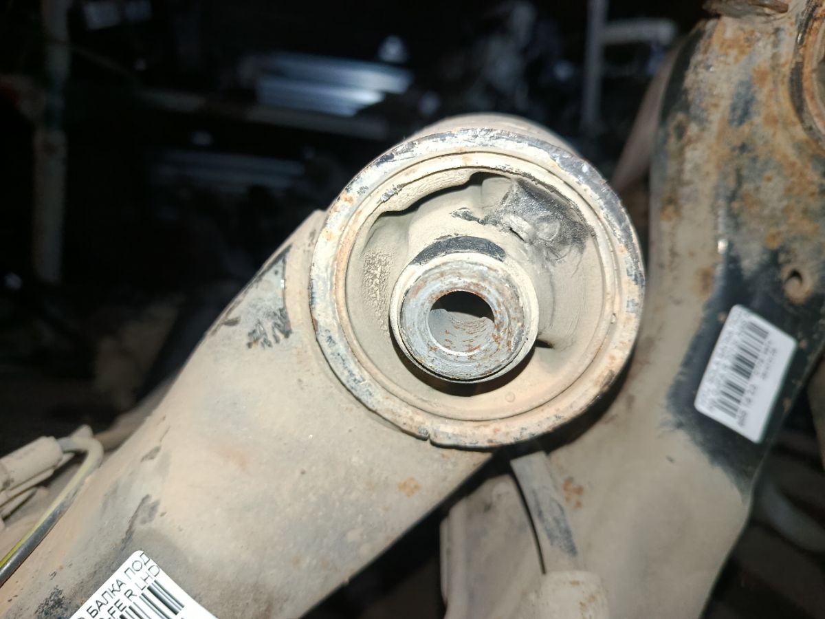 Балка подвески на Toyota Corolla ZRE151L 1ZR-FE Фото 6
