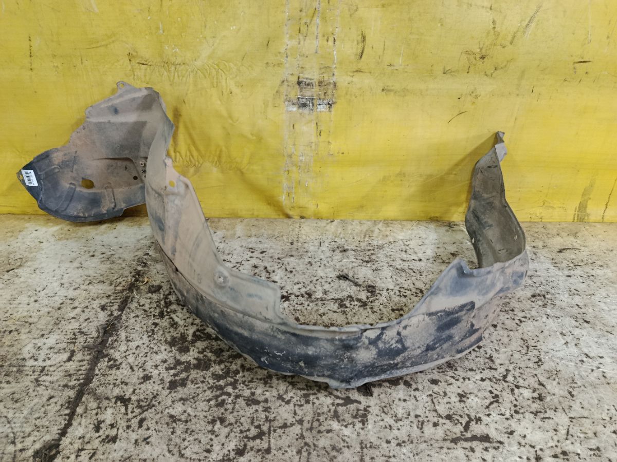 Подкрылок на Toyota Corolla ZRE151L 1ZR-FE Фото 2