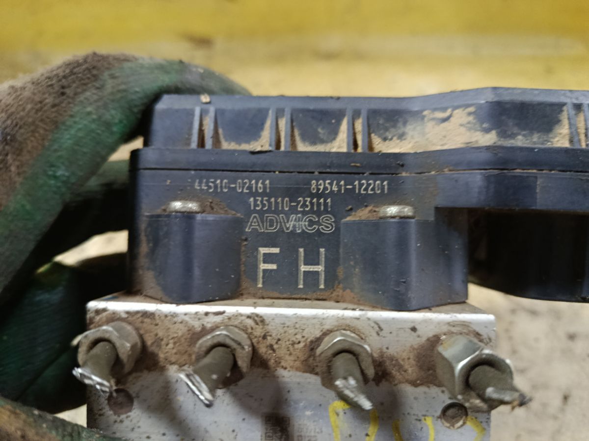 Блок ABS 45510-02161, 89541-12201, 135110-23111 на Toyota Corolla ZRE151L 1ZR-FE Фото 7