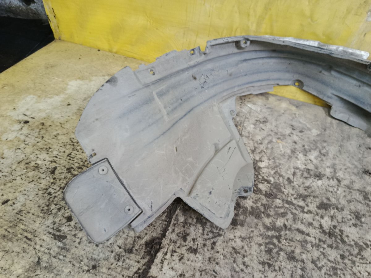 Подкрылок на Honda Cr-V RE1 R20A1 Фото 4
