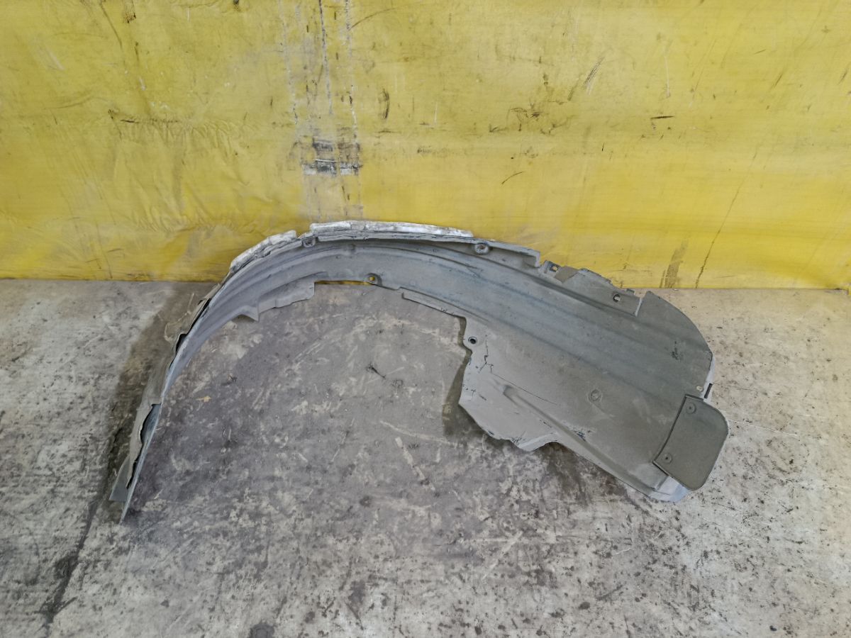 Подкрылок на Honda Cr-V RE1 R20A1 Фото 2