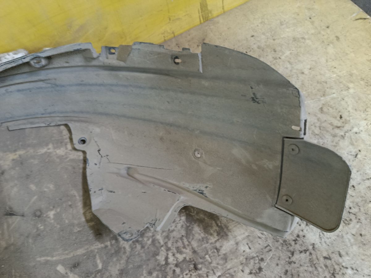 Подкрылок на Honda Cr-V RE1 R20A1 Фото 3