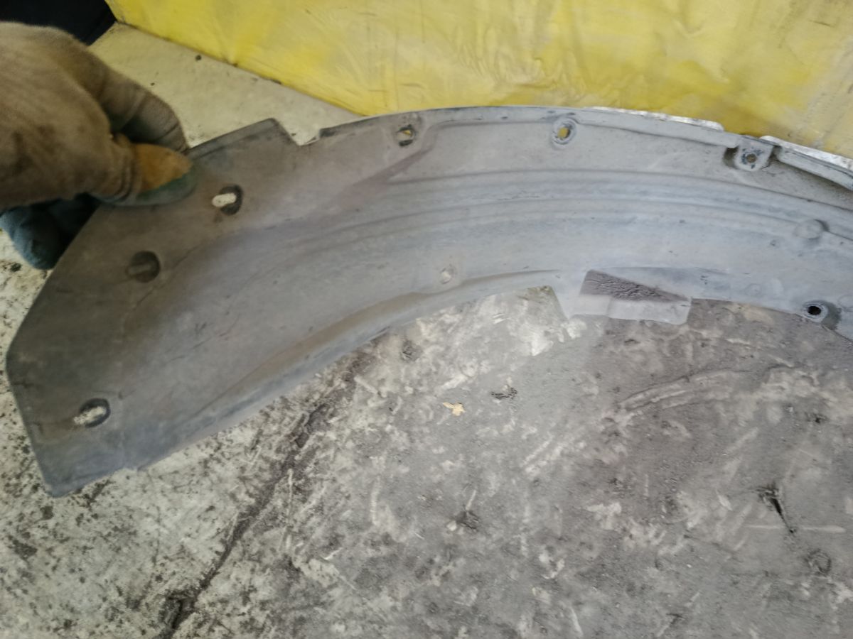 Подкрылок на Honda Cr-V RE1 R20A1 Фото 4