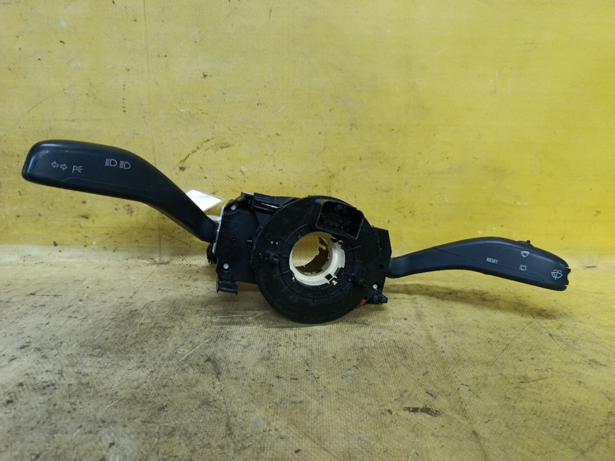 Шлейф-лента air bag 6RD953503A на Skoda Fabia 5J Фото 2