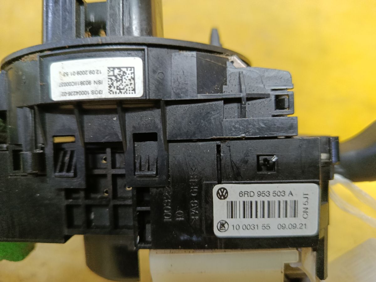 Шлейф-лента air bag 6RD953503A на Skoda Fabia 5J Фото 4