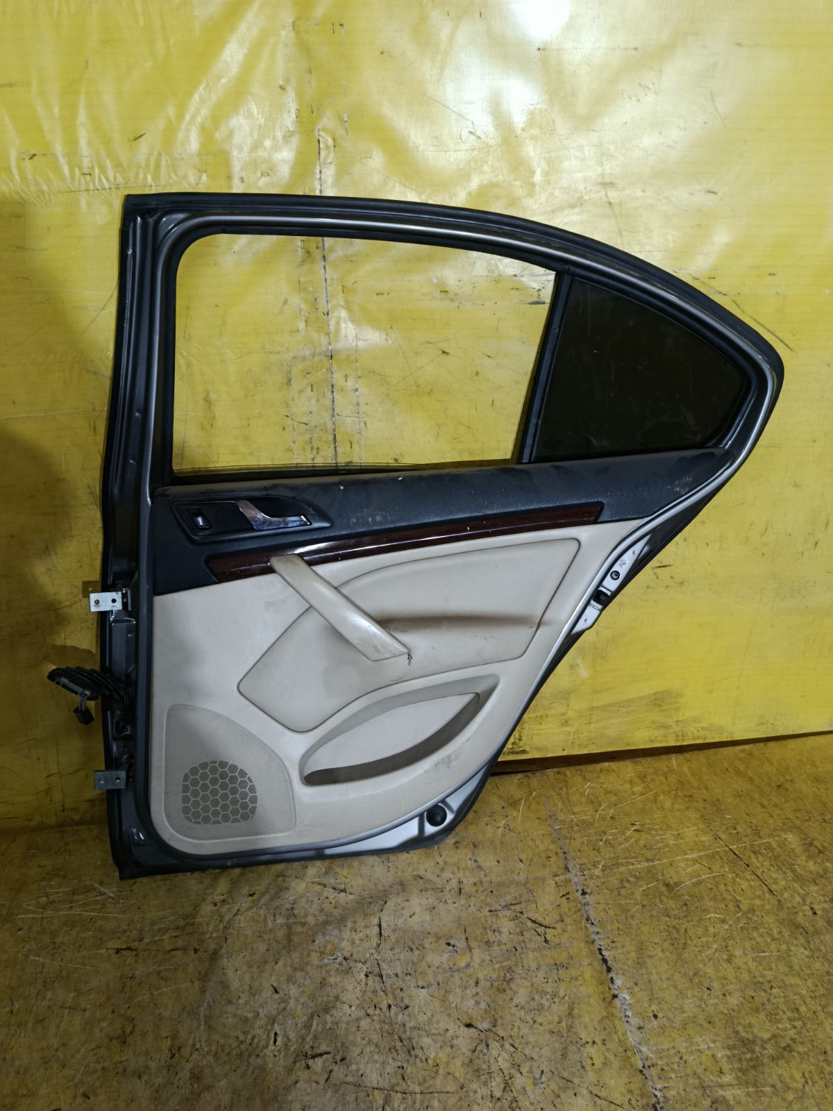 Дверь боковая на Skoda Octavia Фото 4
