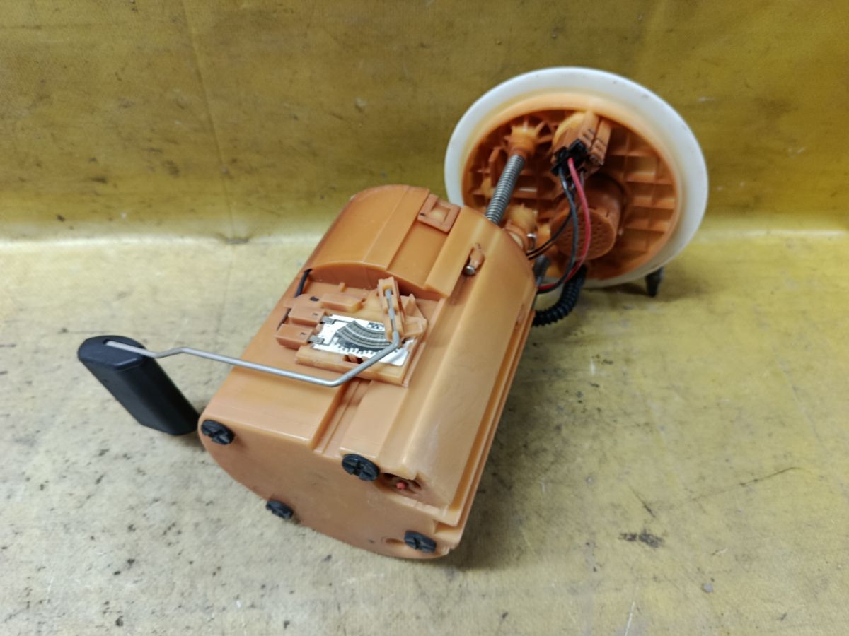 Бензонасос 31110-4X000 на Kia Rio QB G4FA Фото 4