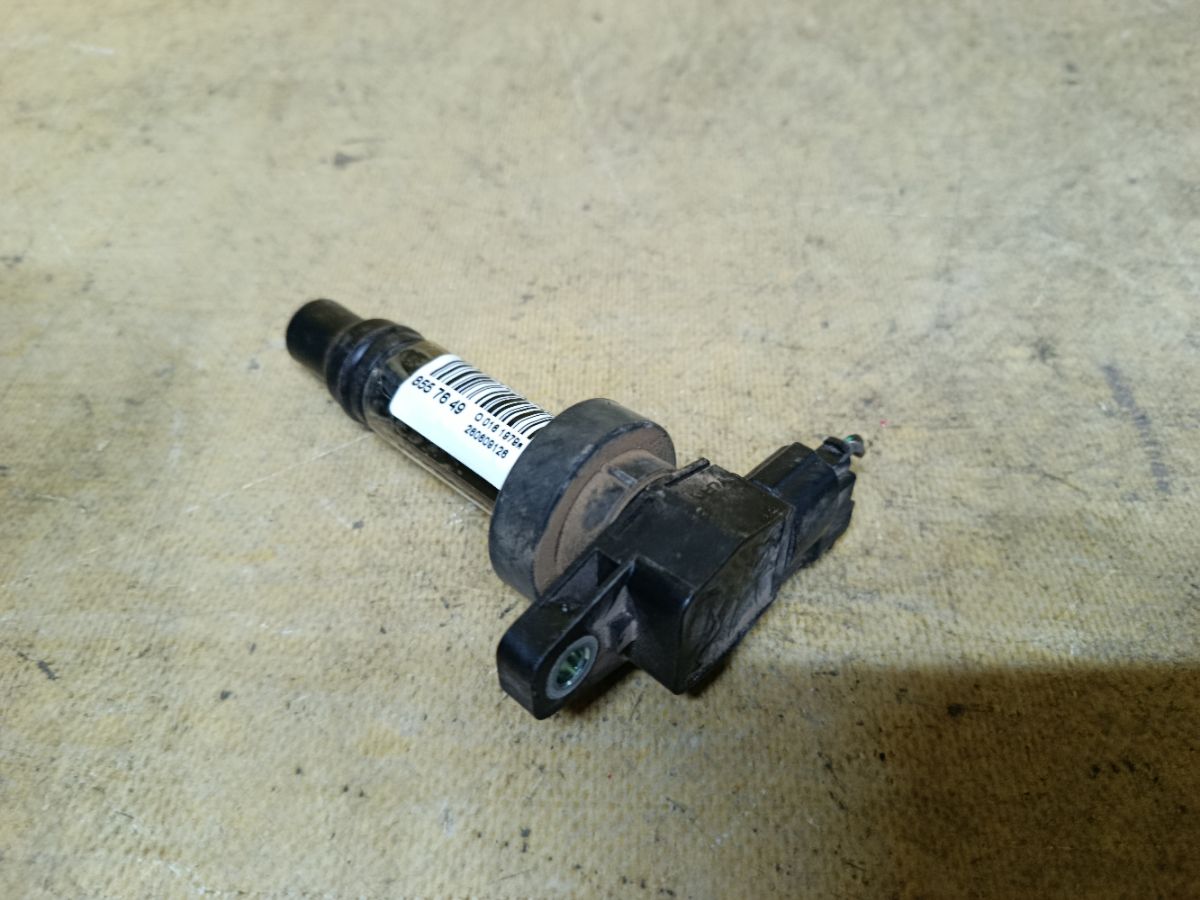 Катушка зажигания 27301-2B010 на Kia Rio QB G4FA Фото 2