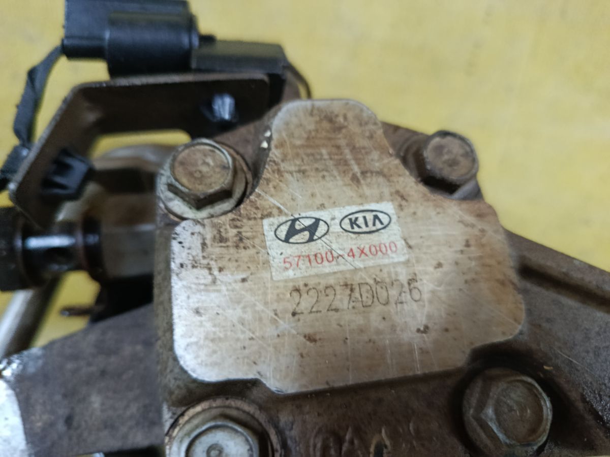 Насос гидроусилителя 57100-4X000 на Kia Rio QB G4FA Фото 4