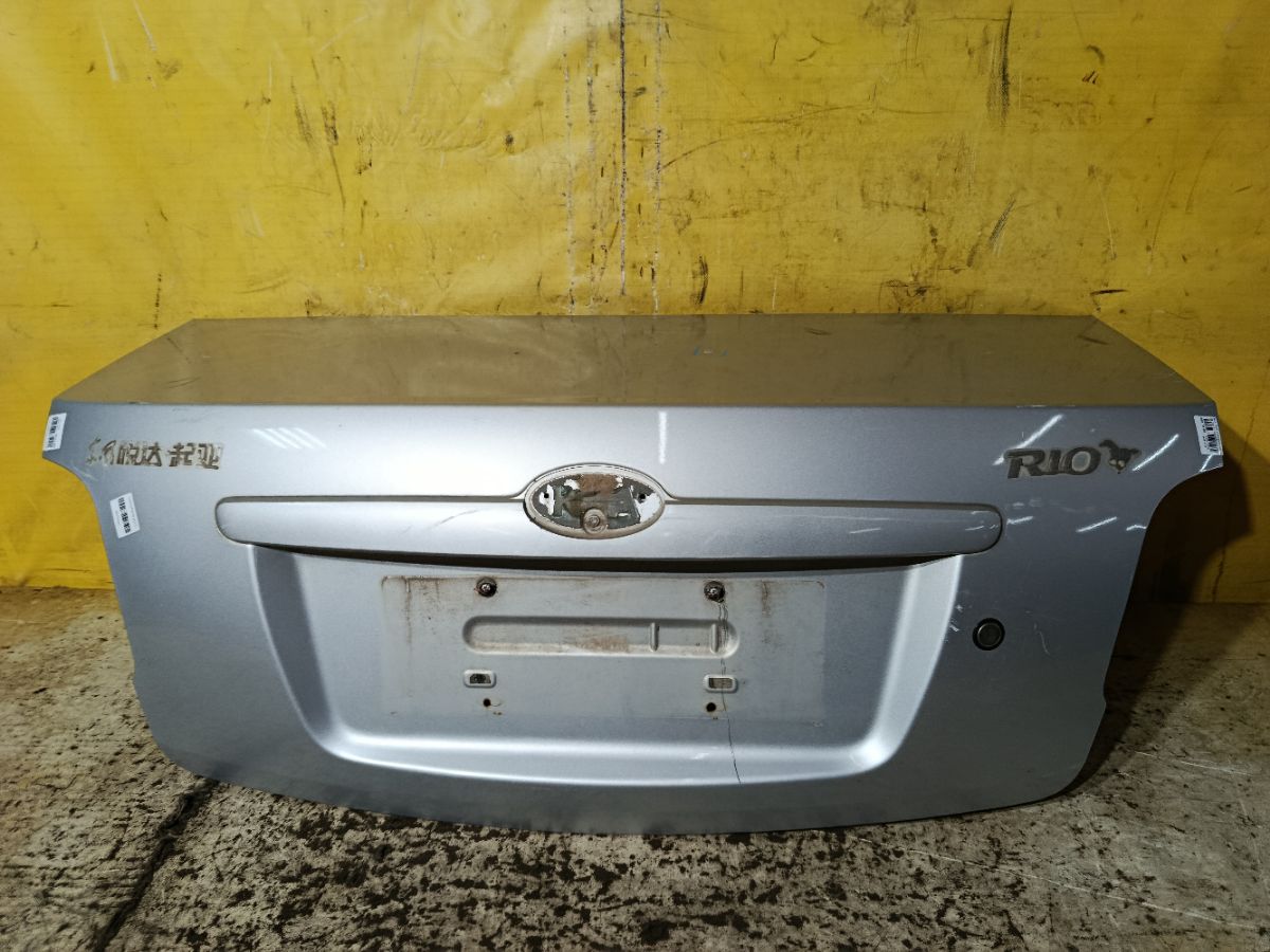 Крышка багажника на Kia Rio JB Фото 2