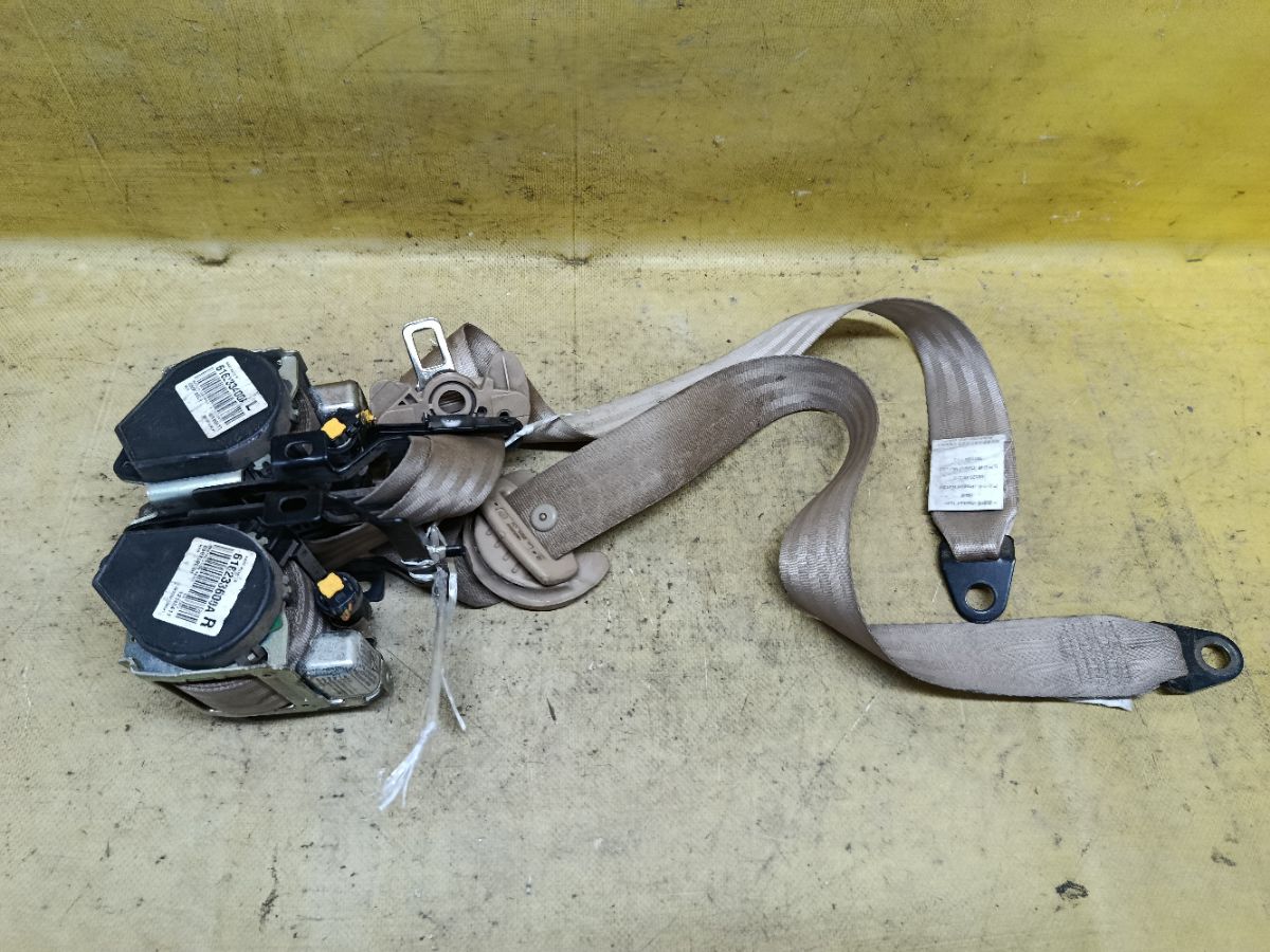Ремень безопасности 616233400A, 616233600A на Kia Rio JB G4EE Фото 2