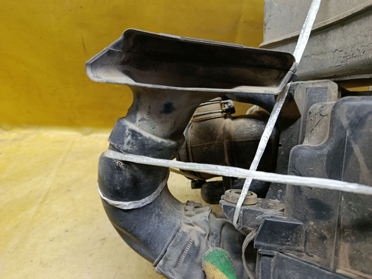 Корпус воздушного фильтра 28190-1G000, 28210-1E000, 28138-1G200 на Hyundai Accent MC G4EE Фото 7