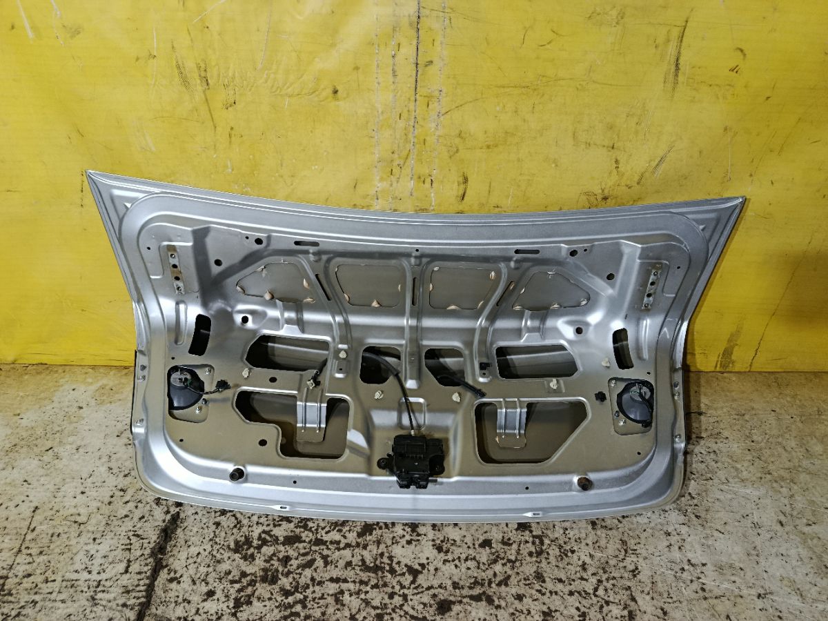 Крышка багажника на Chevrolet Cruze J300 Фото 8